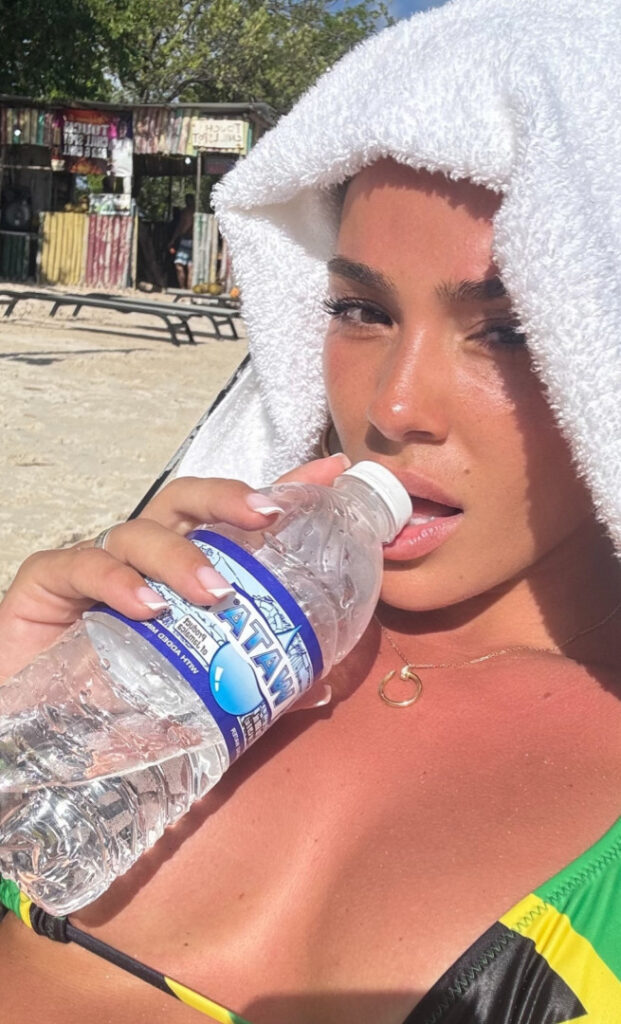 Instagram – Giuliana Ava – Nude