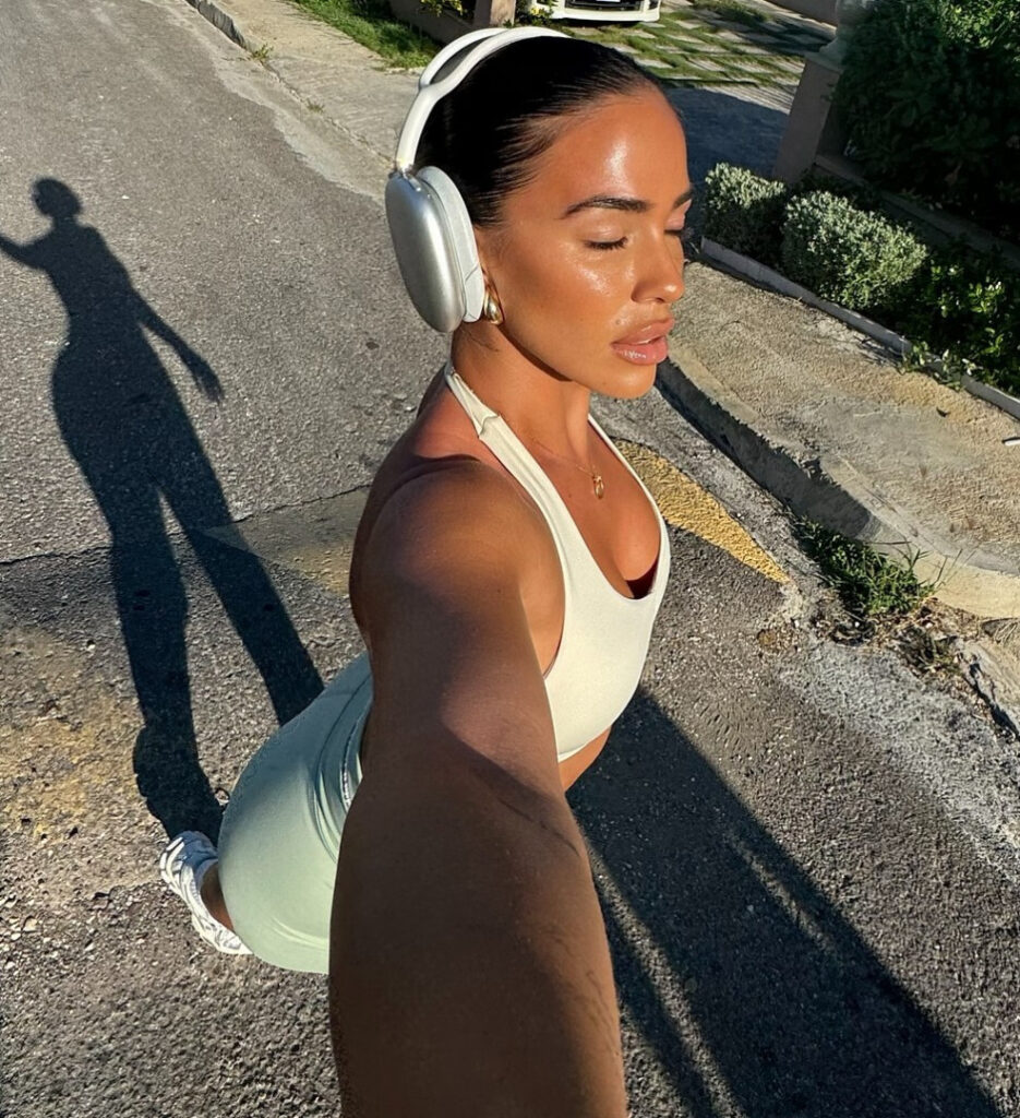 Instagram – Giuliana Ava – Nude