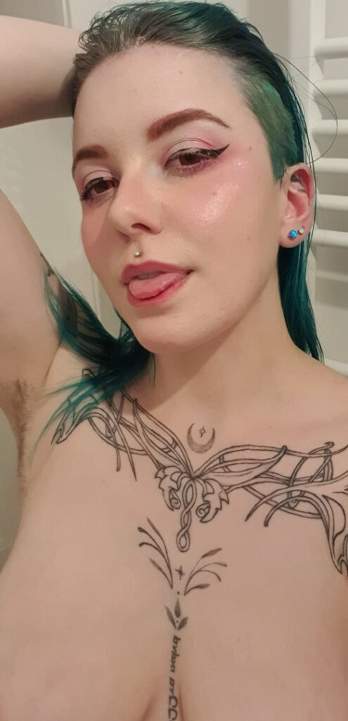 Fansly – Cosplay – T H I C C – GlitterAndFangs – Nude