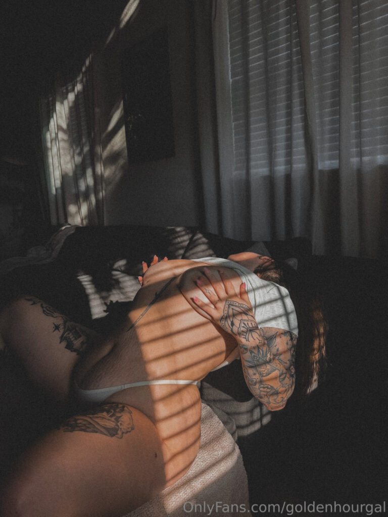 OnlyFans – T H I C C – goldenhourgal – lilgoldenhourgal – gabiii_carter – Nude Leaks