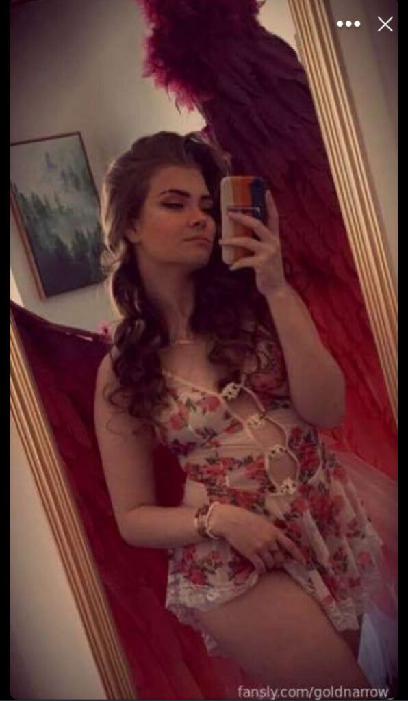 Instagram – Fansly – goldnarrow_ – Nude Leaks