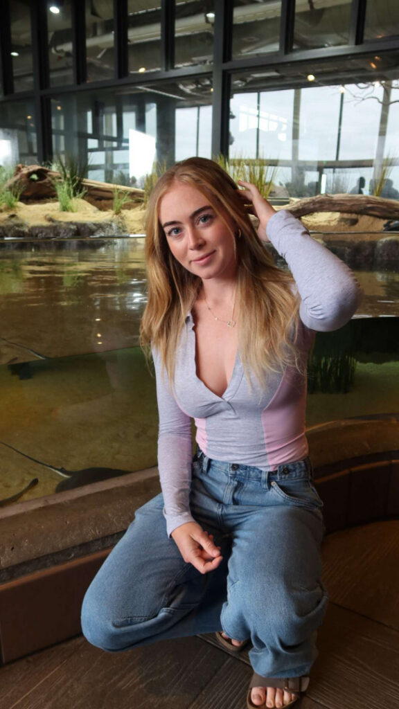 Instagram – Grace Charis – Nude