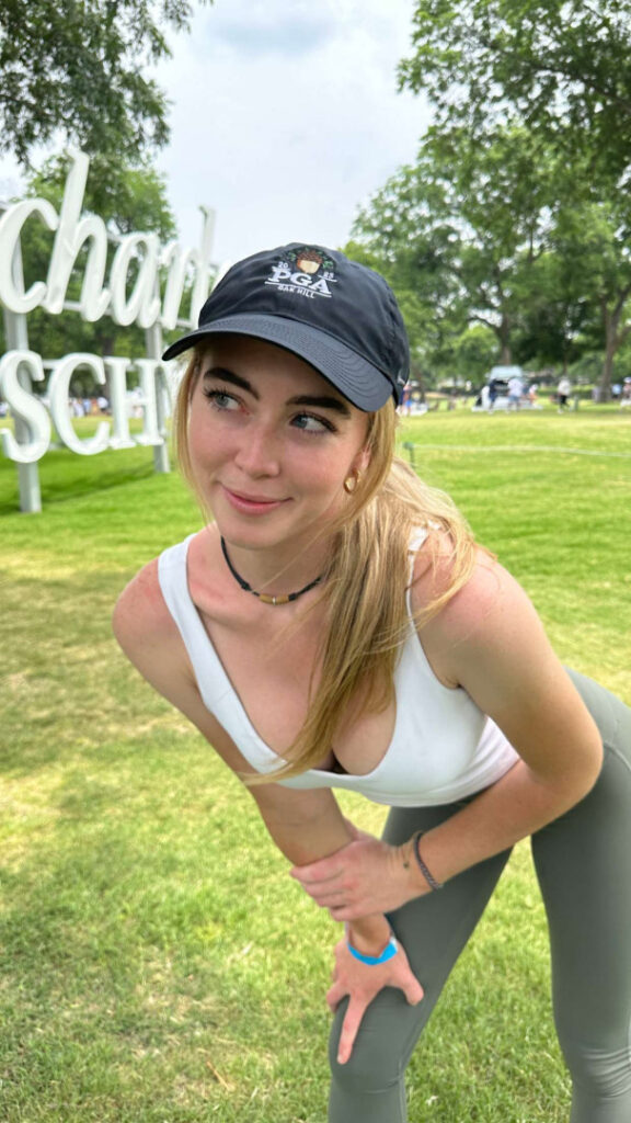 Instagram – Grace Charis – Nude