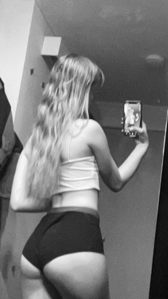 OnlyFans – Instagram – Teen – Graciepwest / Gracie West / Gracieee – Nude Leaks