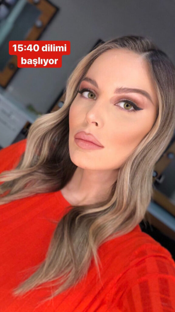 Instagram – MILF – Hande Sarıoğlu – Nude