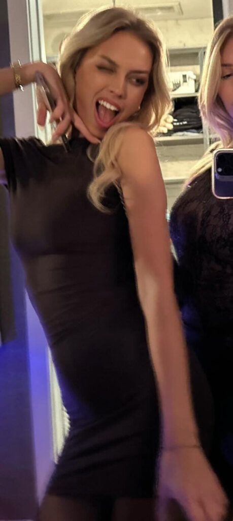 Instagram – Helena Hogedal – helenahogedal – Nude