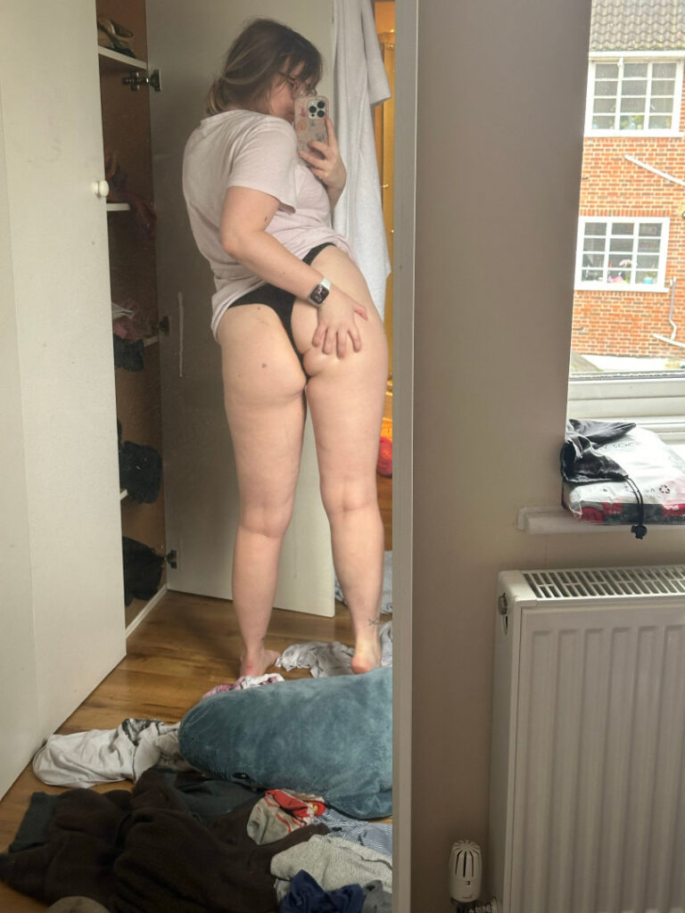 Patreon – HolMB (@h.ol on Insta) – Nude