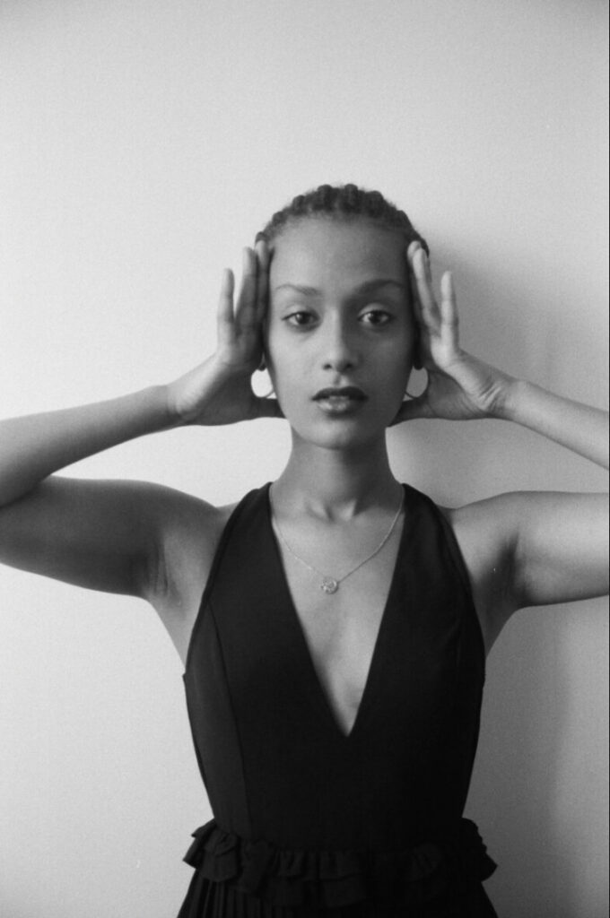 Instagram – Ebony – Honnete Bas – Nude Leaks