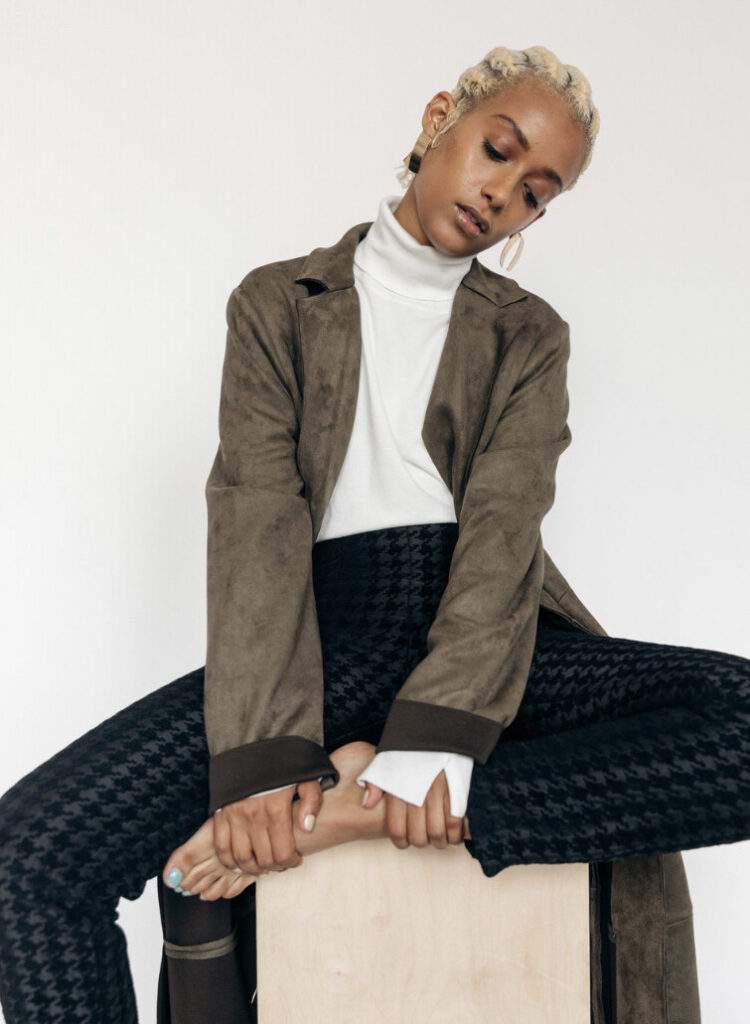 Instagram – Ebony – Honnete Bas – Nude Leaks