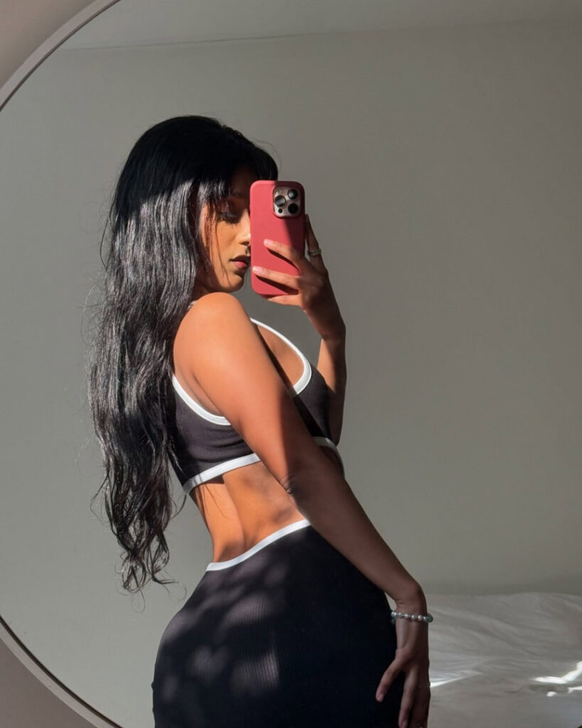 Instagram – Ebony – Honnete Bas – Nude Leaks