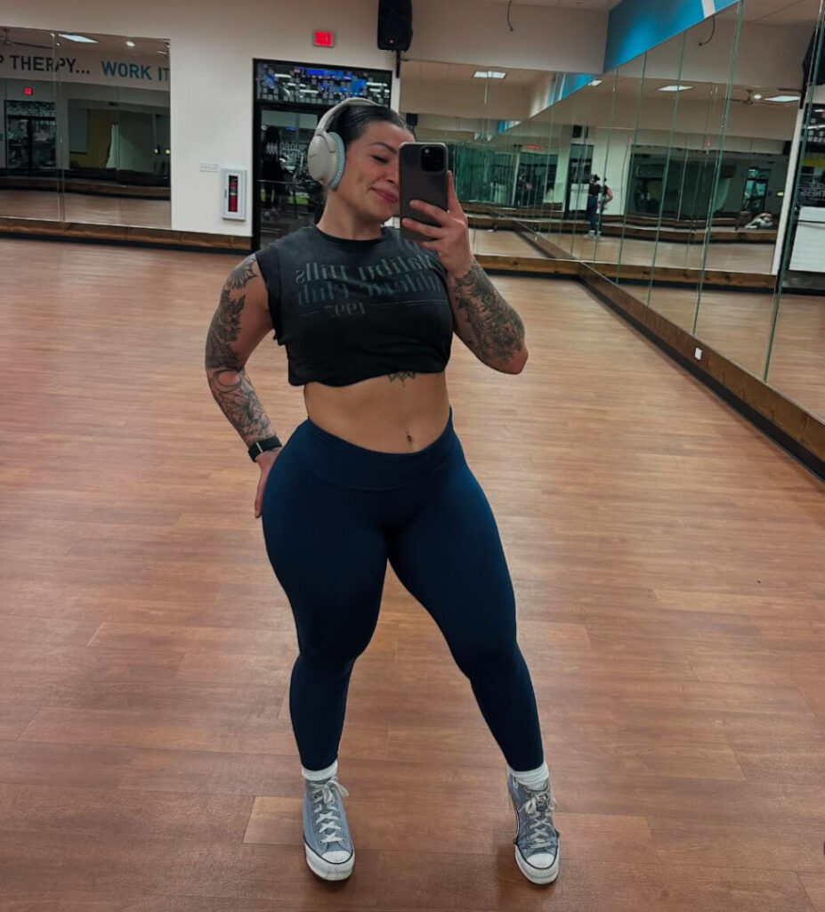 Instagram – Hopemfnoe – Nude