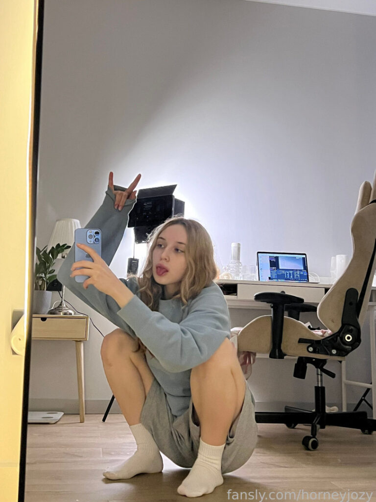 Cam Girls – Fansly – HorneyJozy  hor-neyj0zy – Nude Leaks