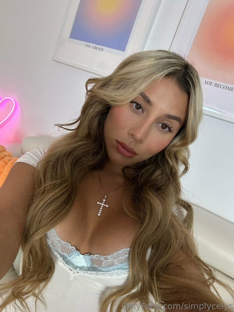 Instagram – Snapchat – Iamcelys / simplyceyls / c3lyz – Nude