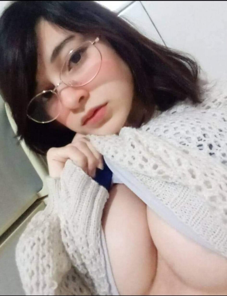 Instagram – Iara Luna / Luna6u9 – Nude