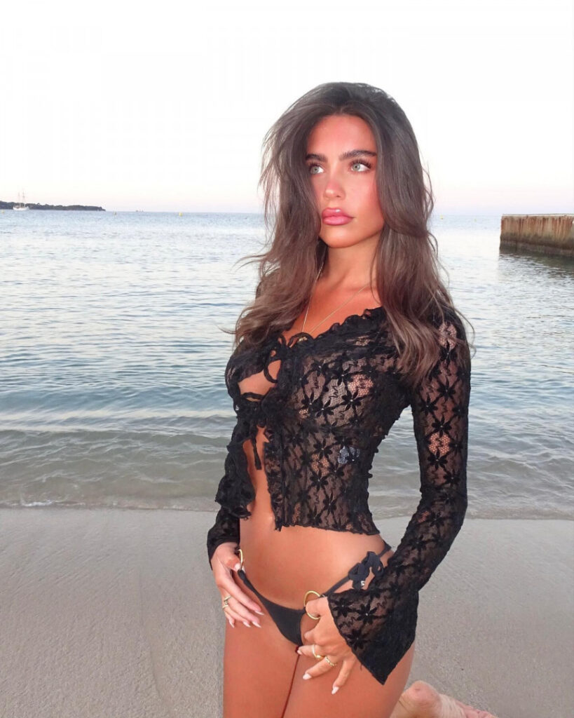 TikTok – Instagram – Ingrid Repaci – Nude