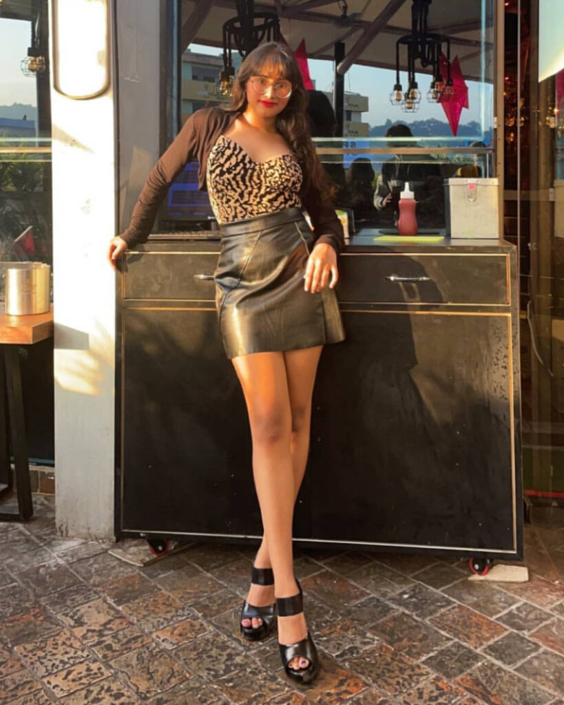 Instagram – Indian – T H I C C – Ipsita Nandi / _ipsita_x – Nude Leaks