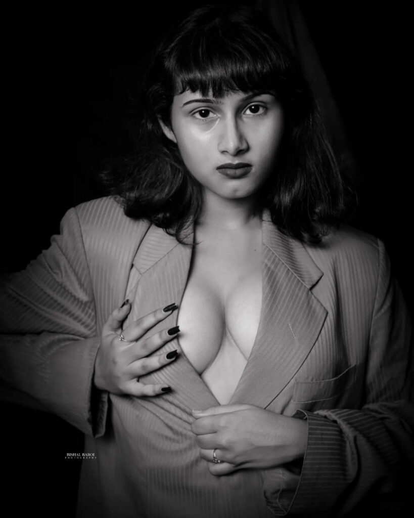 Instagram – Indian – T H I C C – Ipsita Nandi / _ipsita_x – Nude Leaks