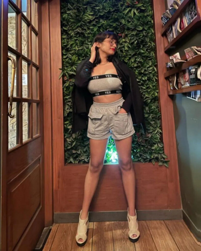 Instagram – Indian – T H I C C – Ipsita Nandi / _ipsita_x – Nude Leaks