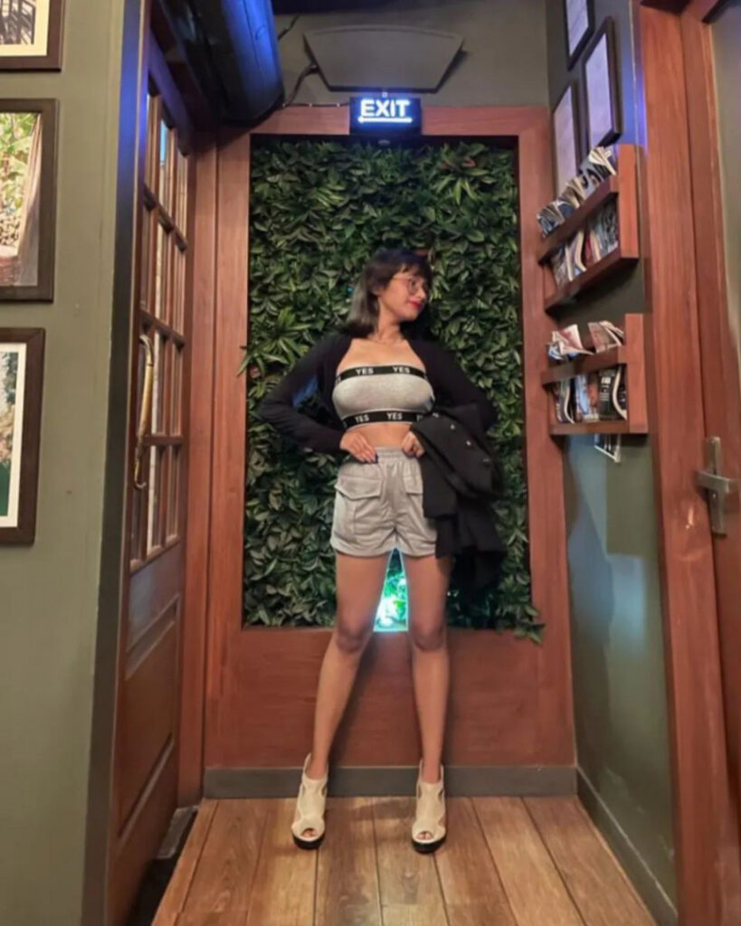 Instagram – Indian – T H I C C – Ipsita Nandi / _ipsita_x – Nude Leaks