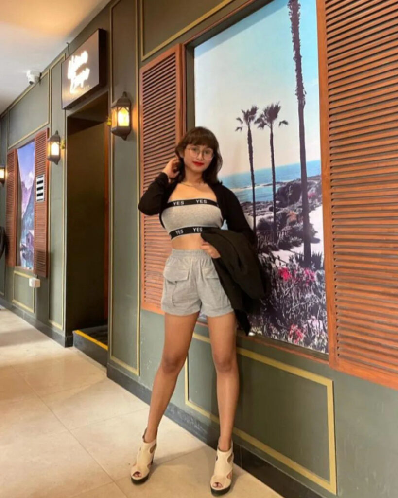 Instagram – Indian – T H I C C – Ipsita Nandi / _ipsita_x – Nude Leaks