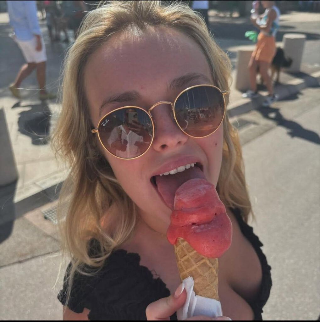 Celeb – Izzy Hammond – Nude Leaks