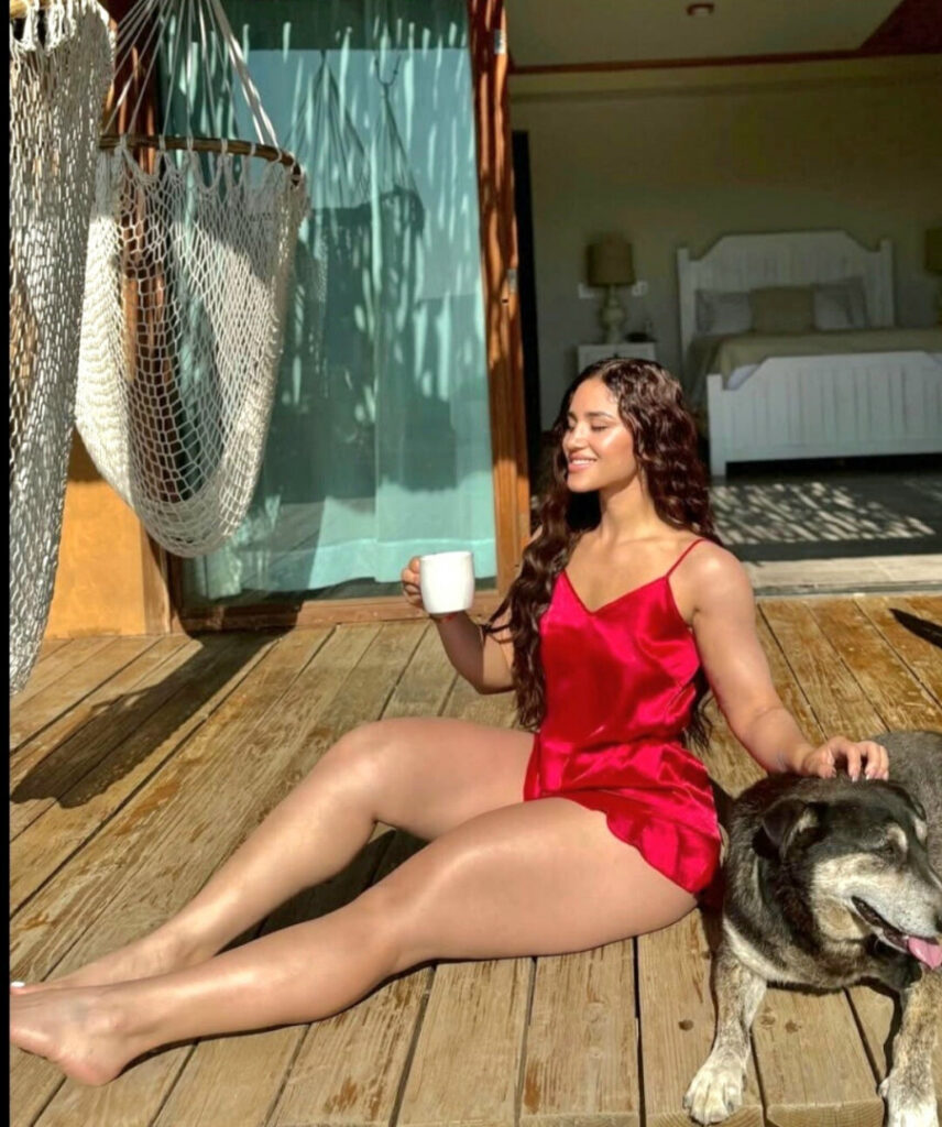 Instagram – jasmine.rguez / jasmine rodriguez – Nude