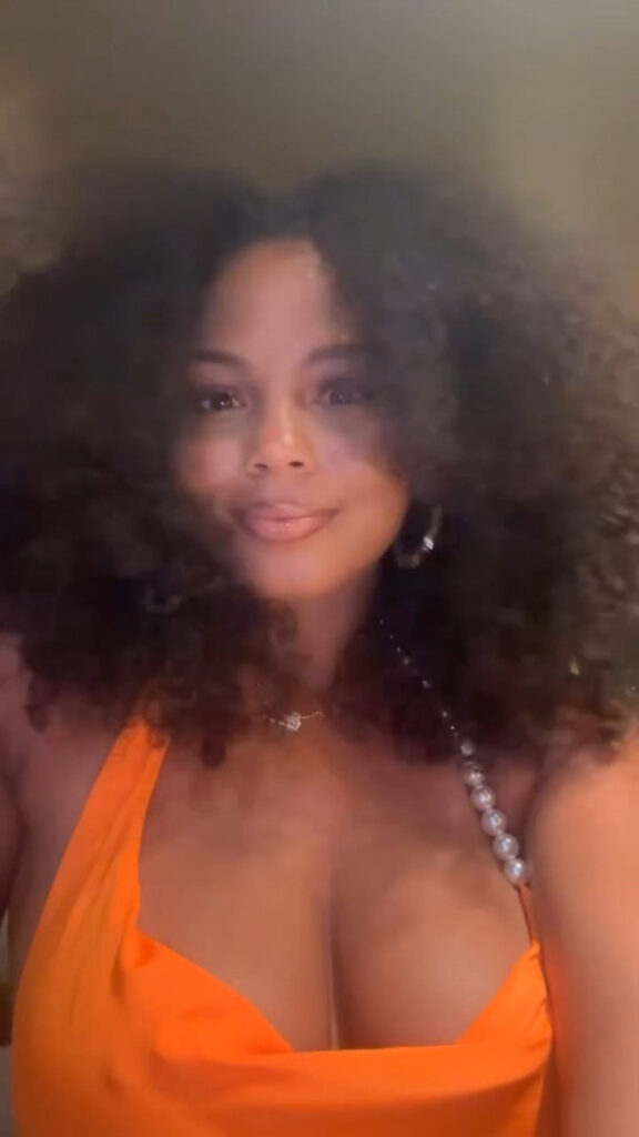 Celeb – T H I C C – Joelah Noble – Nude Leaks