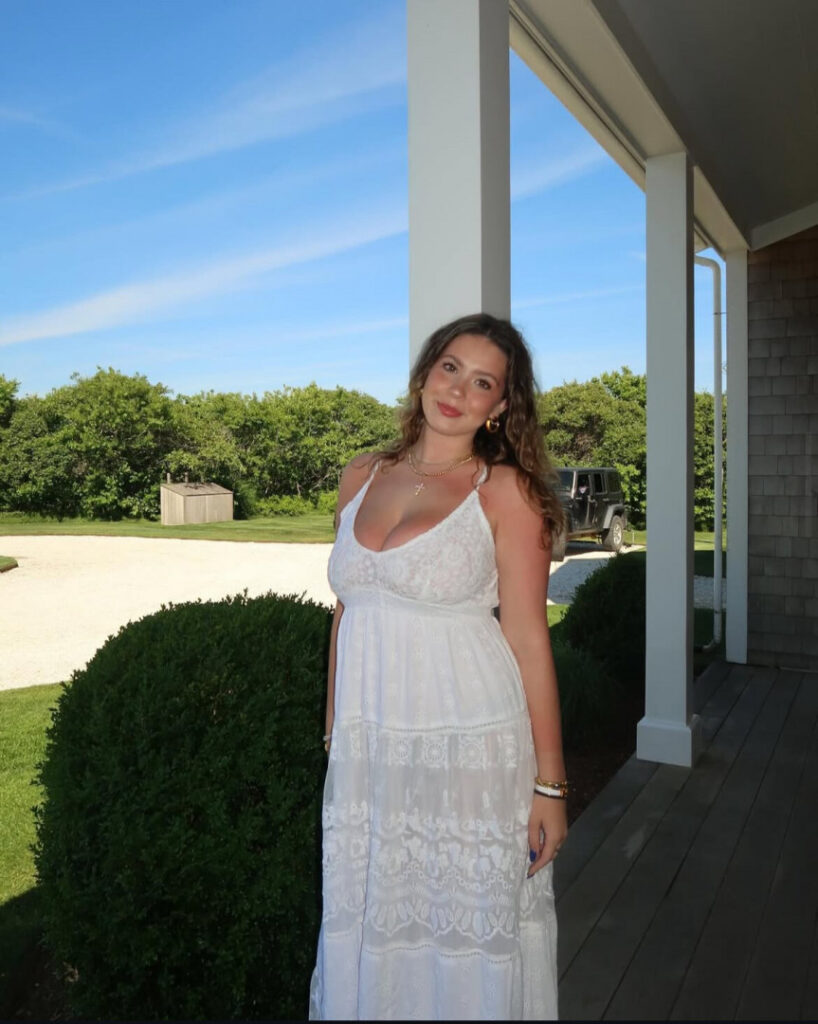 Instagram – Josie Russell / josieerussel – Nude