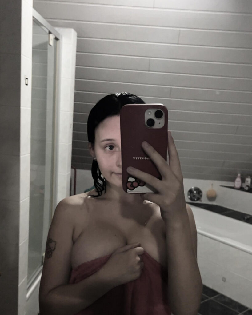 TikTok – Instagram – Jouerdis – Nude