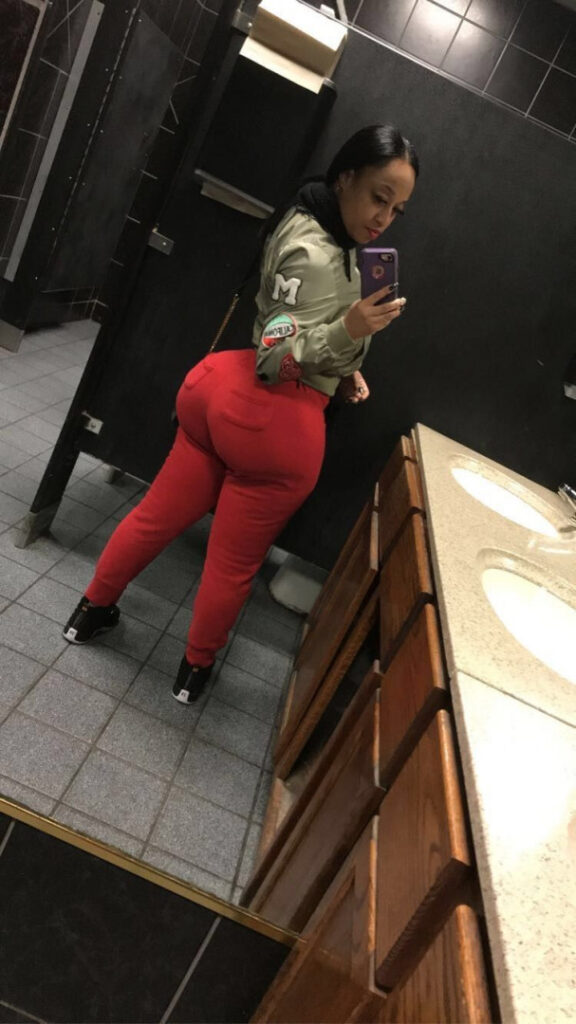 Instagram – T H I C C – Juicy The Body – Nude Leaks