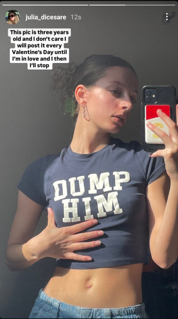 Instagram – Julia Dicesare – Nude