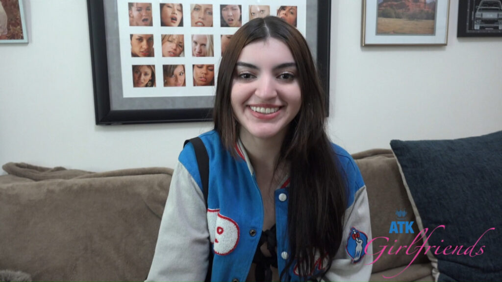 XXX – Julia James / Effy Wolfe – Nude Leaks