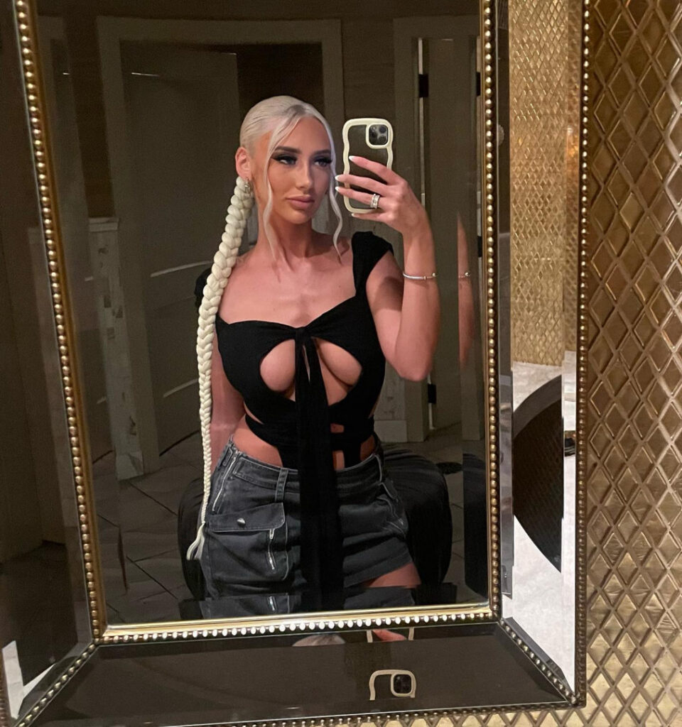 Instagram – Karli Henneman / karli_henneman – Nude Leaks