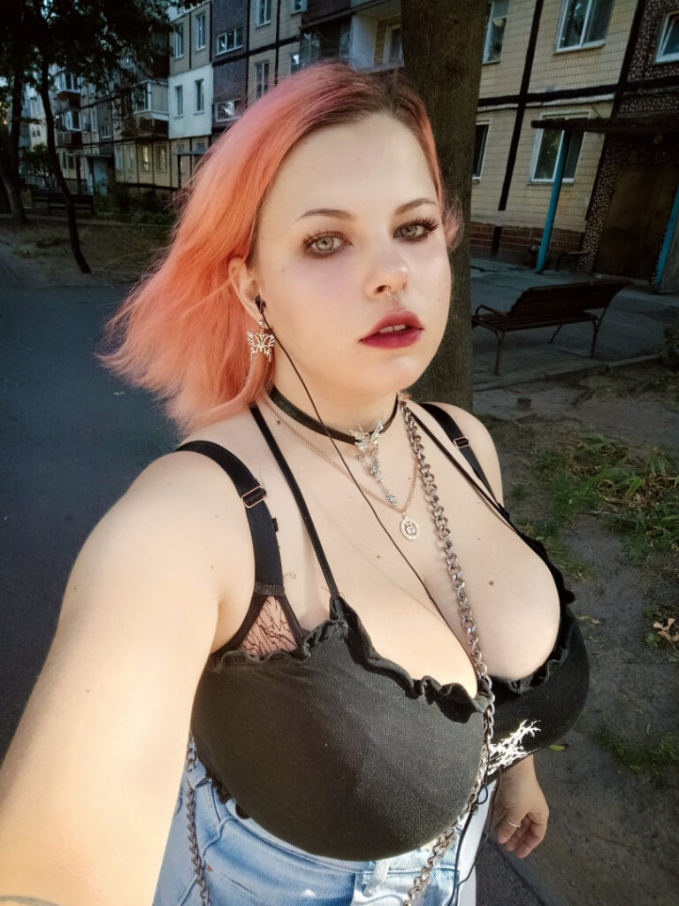 Instagram – Fansly – kawaii_hater – Nude