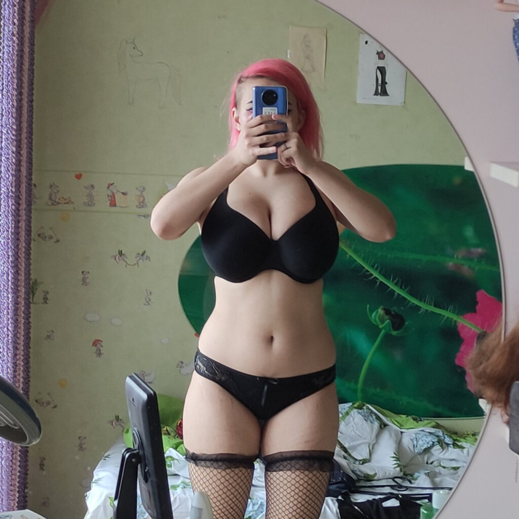 Instagram – Fansly – kawaii_hater – Nude