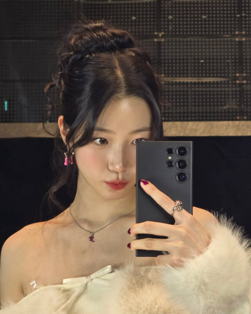 Celeb – Asian – Kazuha Nakamura 中村 一葉  LESSERAFIM – Nude Leaks