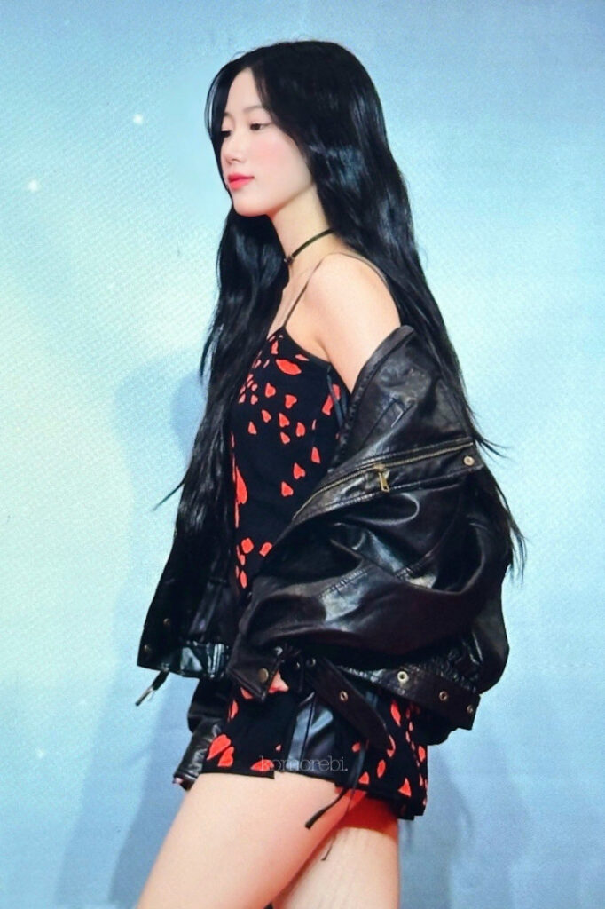 Celeb – Asian – Kazuha Nakamura 中村 一葉  LESSERAFIM – Nude Leaks