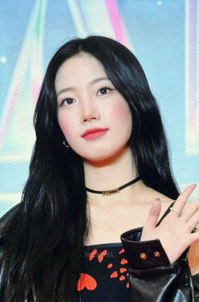 Celeb – Asian – Kazuha Nakamura 中村 一葉  LESSERAFIM – Nude Leaks