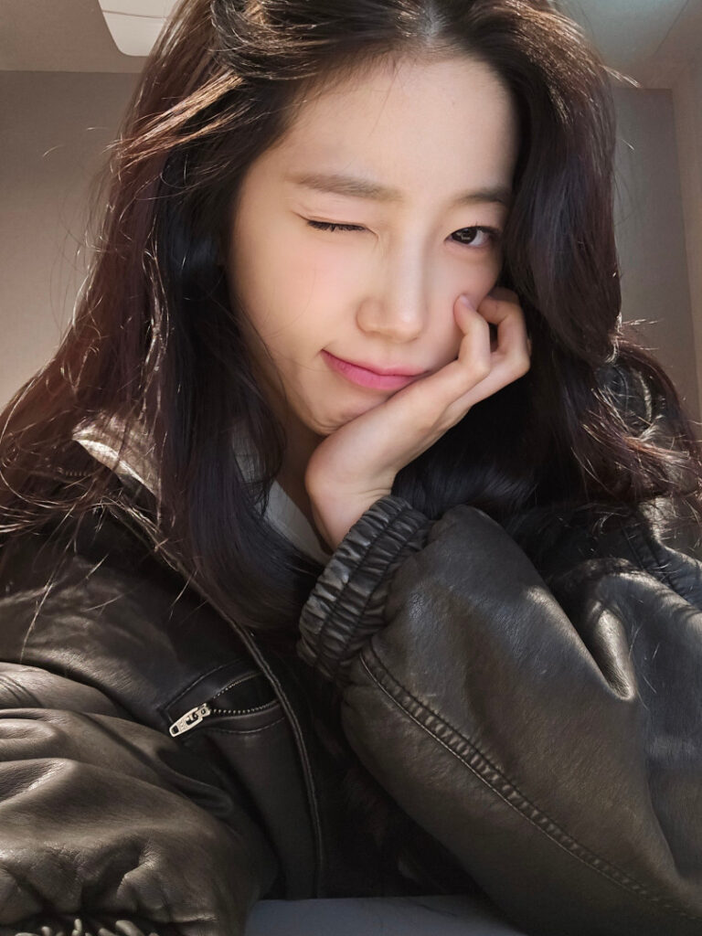 Celeb – Asian – Kazuha Nakamura 中村 一葉  LESSERAFIM – Nude Leaks