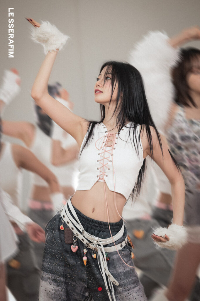 Celeb – Asian – Kazuha Nakamura 中村 一葉  LESSERAFIM – Nude Leaks