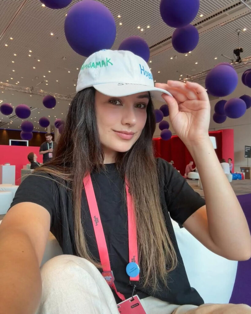 Twitch – Kwoli  itsKwoli – Nude Leaks