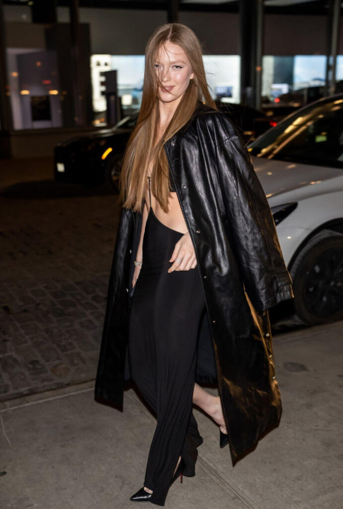 TikTok – Instagram – Larsen Thompson – Nude