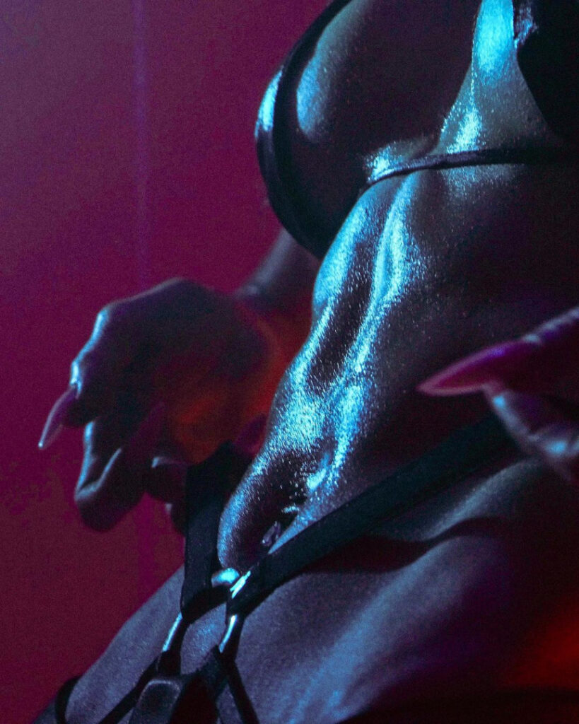 Instagram – ManyVids – Laura Linor  y_sionova – Nude Leaks