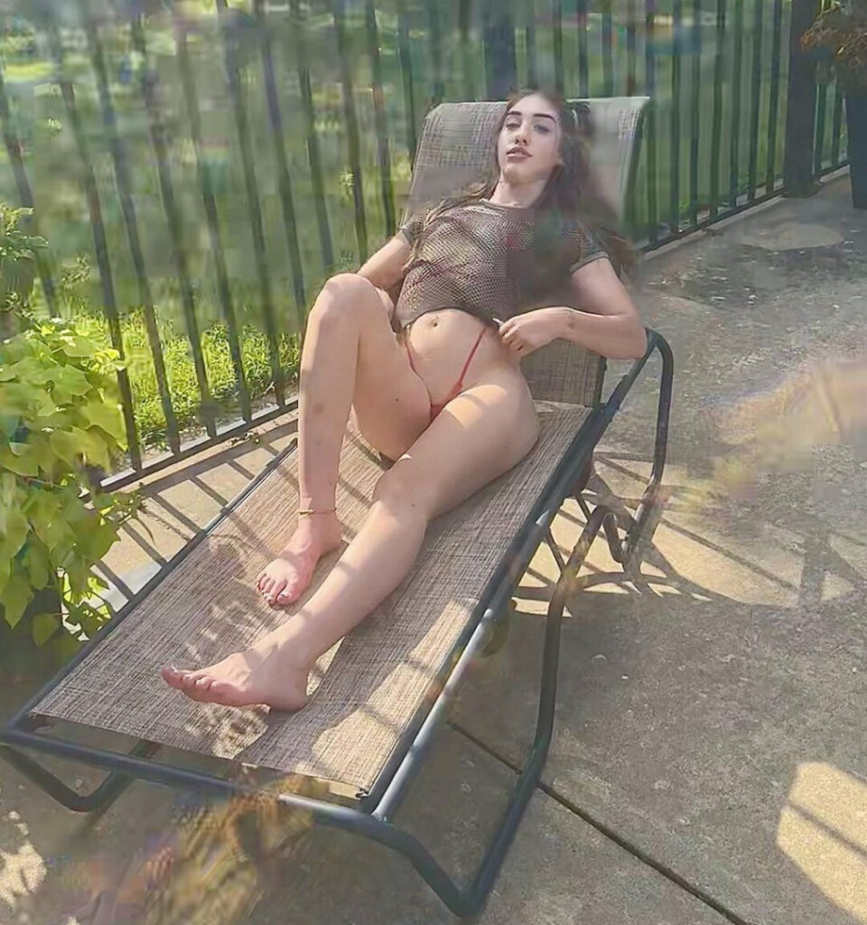 Cam Girls – Feet – lbaibeexoxo – Nude Leaks