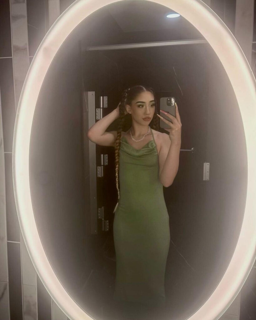 Cam Girls – Feet – lbaibeexoxo – Nude Leaks