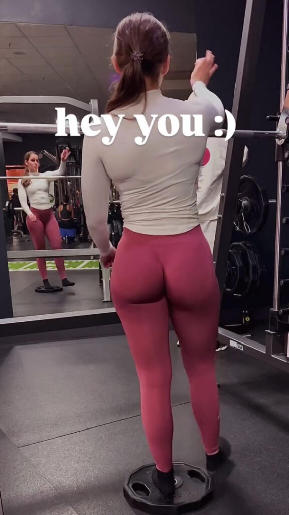 Instagram – Leona Maronn – Nude