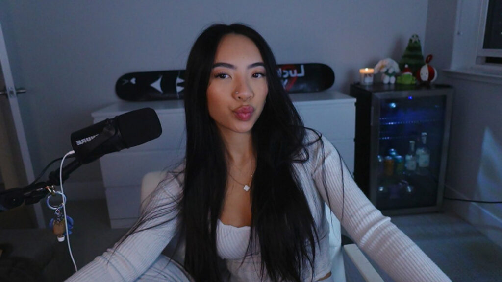 Twitch – Asian – lilkasian / haleyy.nguyen – Nude Leaks