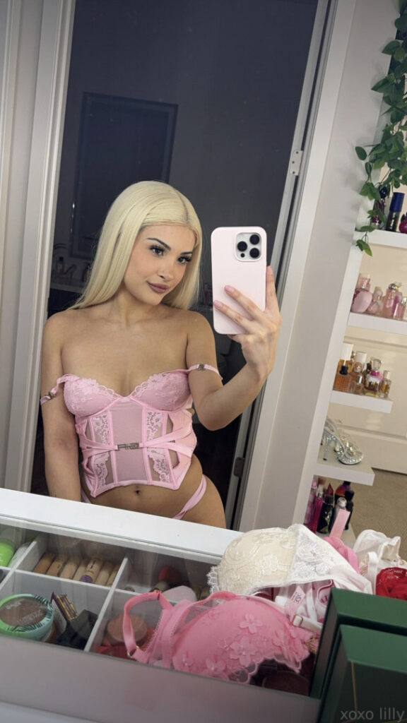 OnlyFans – TikTok – Instagram – Lillian Delaney – Nude