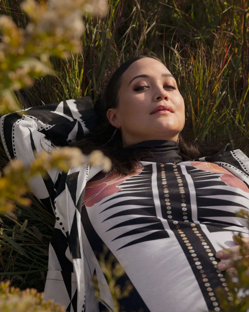 Lily gladstone – Nude