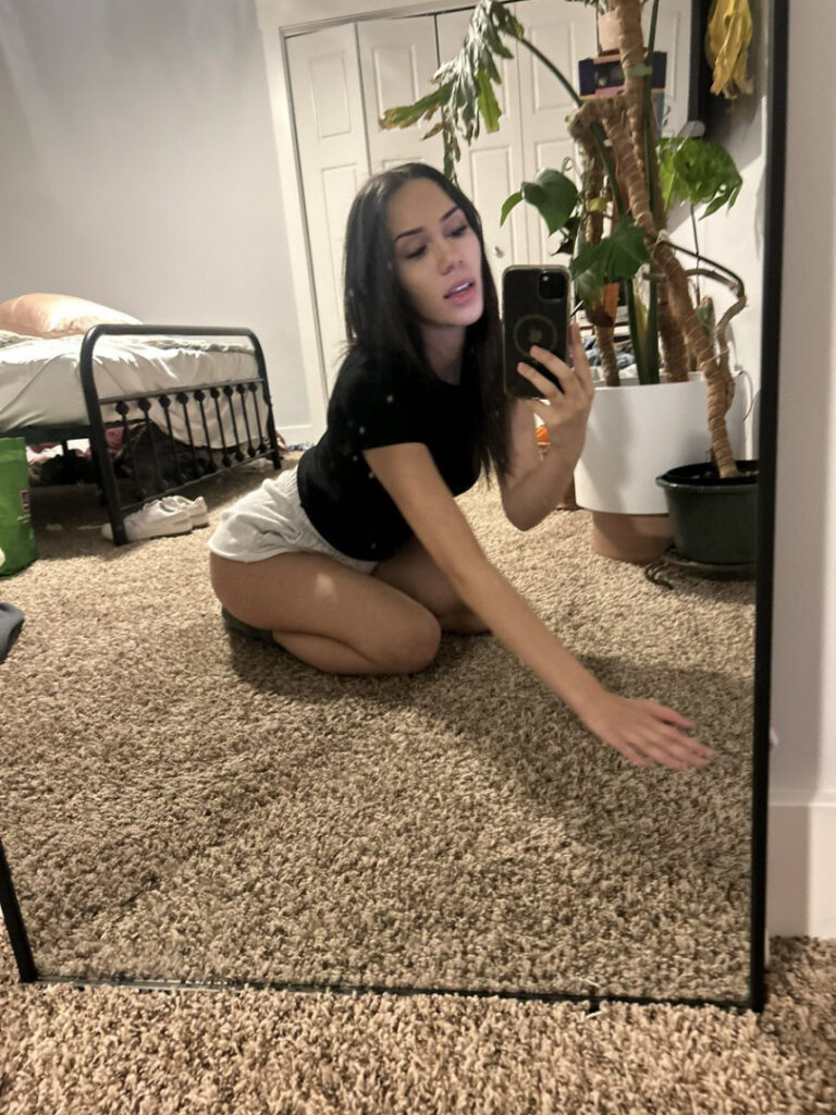 OnlyFans – TikTok – Lily Taylor | Lilymtaylor – Nude